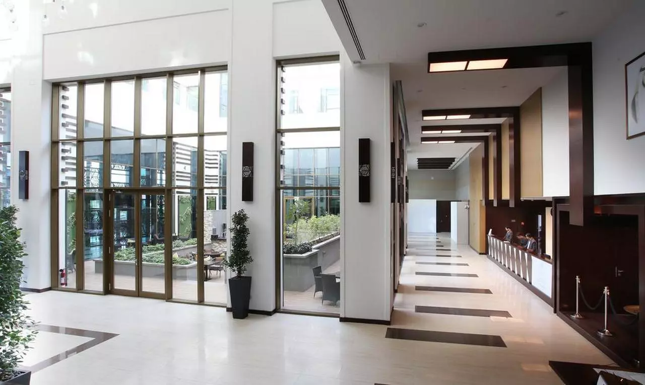 METROPOLITAN_SHABAVIZ (5).jpg